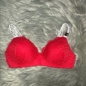 Victoria’s Secret wireless bra size 36C